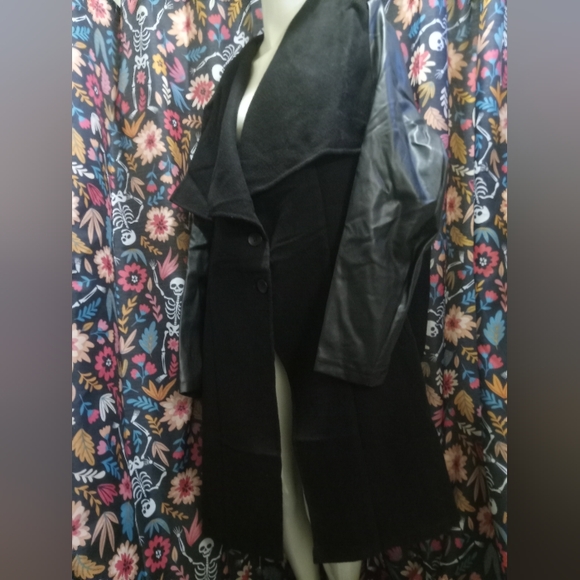 NWT TORRID Faux Leather Sleeve Wool Coat TORRID SIZE 3(22-24) - Picture 5 of 6